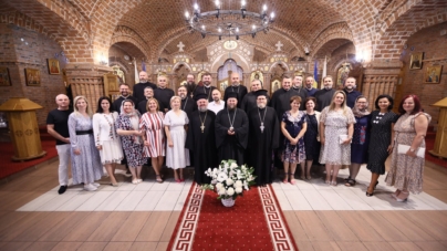 Momente emoționante la Catedrala din Baia Mare: Întâlnirea de 25 de ani de la absolvirea facultății