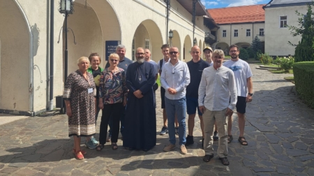 Părintele Constantin Necula, prezent în Baia Mare; Muzeul de Istorie și Arheologie va fi prezentat în cadrul emisiunii „Bucuria Credinței”