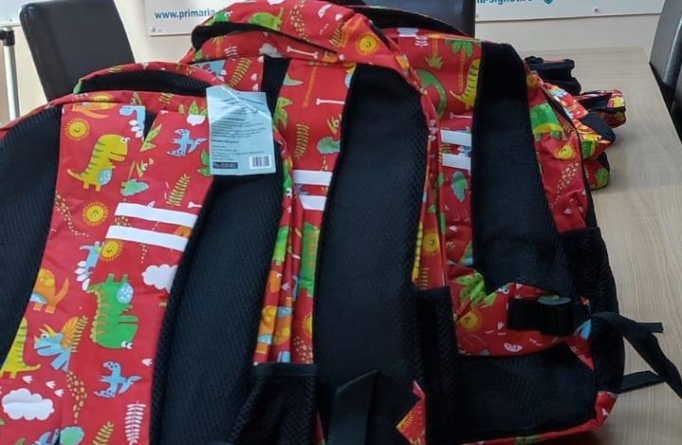 Aproape 350 de copii din Sighetu Marmației vor primi ghiozdane echipate în prima zi de școală