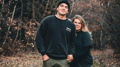 Rădăcini în Fărcașa, aripi în toată lumea: Povestea Marei și a lui Adi, tinerii care au renunțat la siguranța unui job pentru a-și urma visul