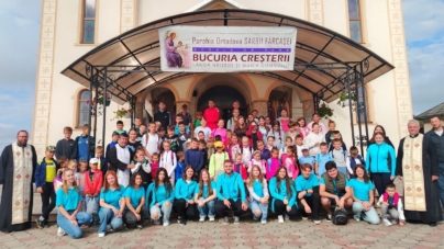 Școala de vară “Bucuria creșterii lângă Hristos și Maica Domnului” a adunat copii din parohiile Buzești, Fărcașa, Sârbi și Tămaia