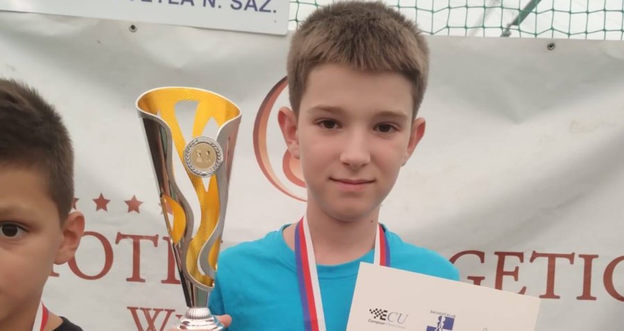 La doar 11 ani, Alex Pașca aduce României argintul european la șah