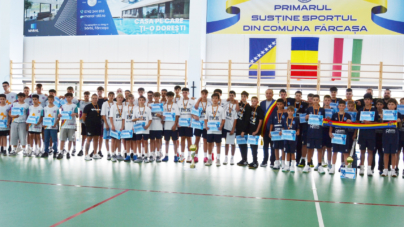 Fărcașa a fost gazda unui puternic turneu internațional de handbal juniori; Vezi cine a ocupat podiumul