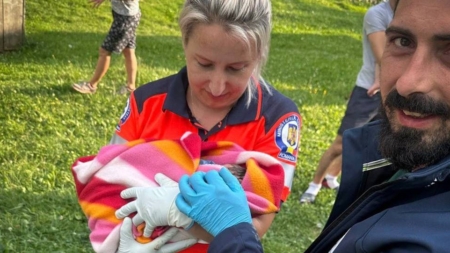 Naștere spectaculoasă într-un cătun izolat din Poienile de sub Munte