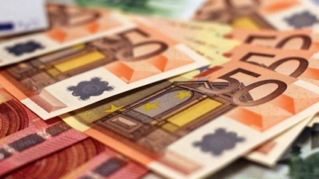 Bani falși pe Aeroportul Henri Coandă