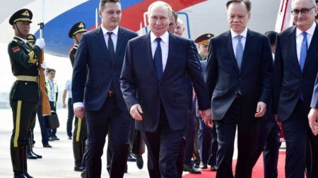 Putin, la summitul din China: prietenii, parade și planuri împotriva influenței occidentale