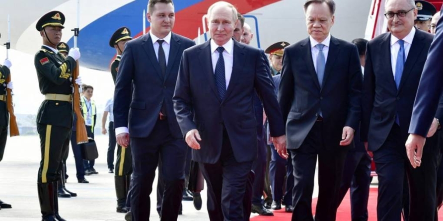 Putin, la summitul din China: prietenii, parade și planuri împotriva influenței occidentale