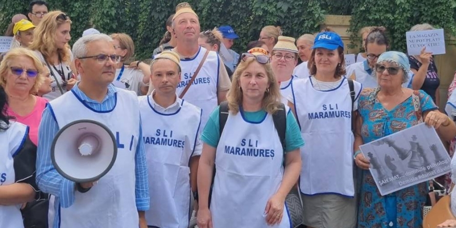 Profesorii din Maramureș pichetează  Ministerul Educației