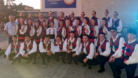 Ansamblul Folcloric „Coconii Maramureșului” și interpreta Patricia Moldovan, locul I la Festivalul Internațional “Peștișorul de Aur”