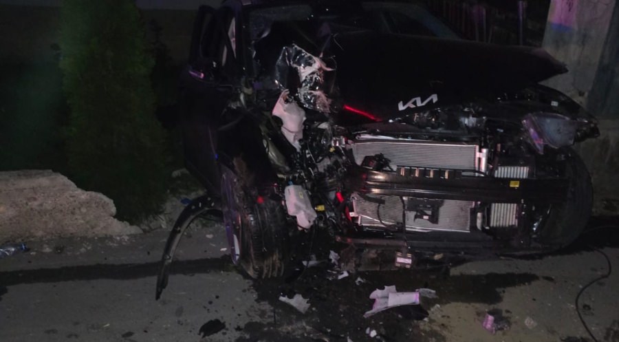 Accident cu trei răniți în Rozavlea