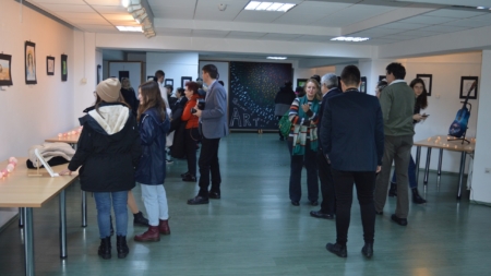 Vernisajul expoziției de pictură „În lumina verii” are loc astăzi, la bibliotecă