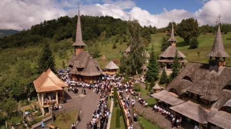 Hram la Mănăstirea Botiza de Praznicul Schimbării la Față a Domnului