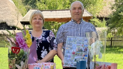Momente emoționante: Viorica și Gavrilă Rus se pensionează după două decenii petrecute la Muzeul de Etnografie și Artă Populară Maramureș