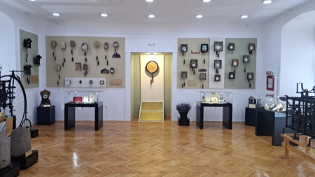 Expoziție de ceasuri la Muzeul Județean de Istorie și Arheologie Maramureș