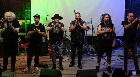 Trupa Compact va concerta la Curtuiușu Mare