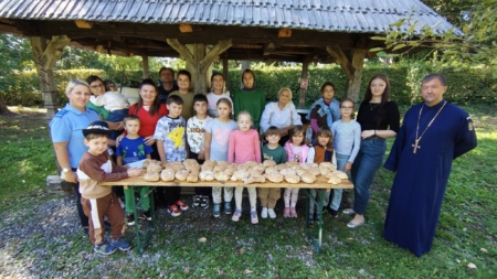 Atelier de gătit și vizită la expoziția “Firul vieții- de la naștere în veșnicie”, la Muzeul Satului din Baia Mare