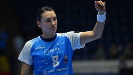 26 august 1988 – Cristina Neagu la ceas aniversar