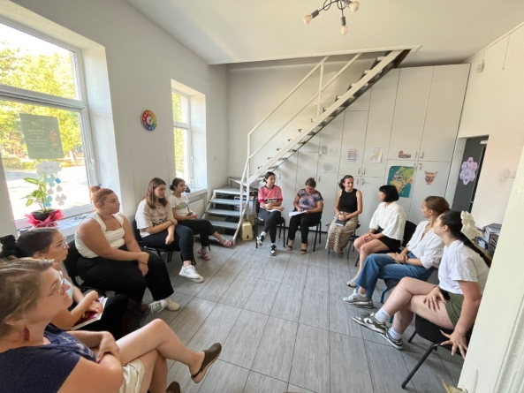 Asociația ASSOC din Baia Mare a participat la o întâlnire cu ONG-uri locale, organizată în cadrul proiectului „Dialog social și parteneriate pentru Ocupare și Formare”