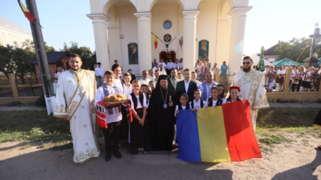 Preasfințitul Părinte Timotei Sătmăreanul s-a aflat în mijlocul credincioșilor din Parohia Ortodoxă cu hramurile „Adormirea Maicii Domnului” și „Sfântul Ierarh Antim Ivireanul” din localitatea Culciu Mare