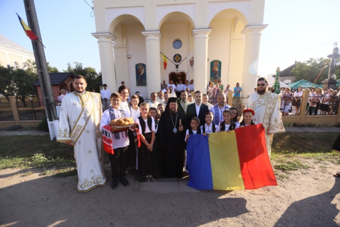 Preasfințitul Părinte Timotei Sătmăreanul s-a aflat în mijlocul credincioșilor din Parohia Ortodoxă cu hramurile „Adormirea Maicii Domnului” și „Sfântul Ierarh Antim Ivireanul” din localitatea Culciu Mare