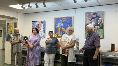 Vernisajul expoziției de pictură „În lumina verii” a avut loc la Biblioteca Județeană „Petre Dulfu” Baia Mare