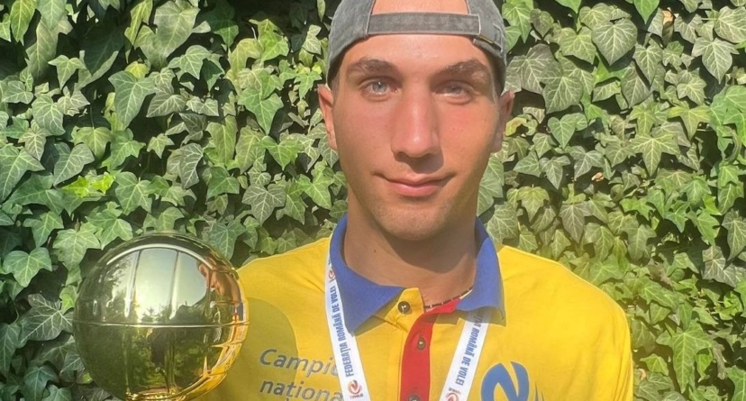 Doi jucători ai Științei Explorări, medaliați la Campionatul Național de volei pe plajă U20