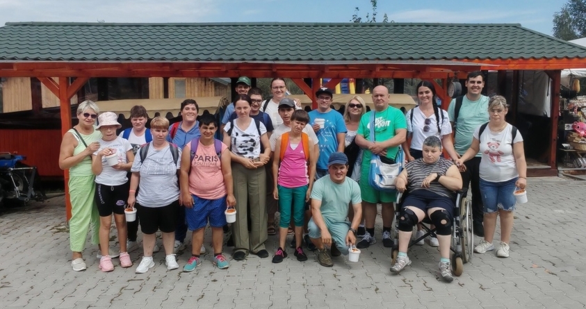 Beneficiarii Asociației Esperando au avut parte de o excursie de neuitat, la grădina zoologică