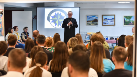 Proiectul „Cercetașii Maramureșului – Regele Mihai I al României” debutează în Episcopia Maramureșului și Sătmarului