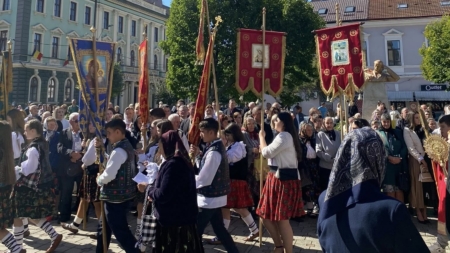 Hramul Înălțării Sfintei Cruci la biserica ortodoxă ucraineană din Sighet – prilej de comuniune între credincioșii din Maramureș