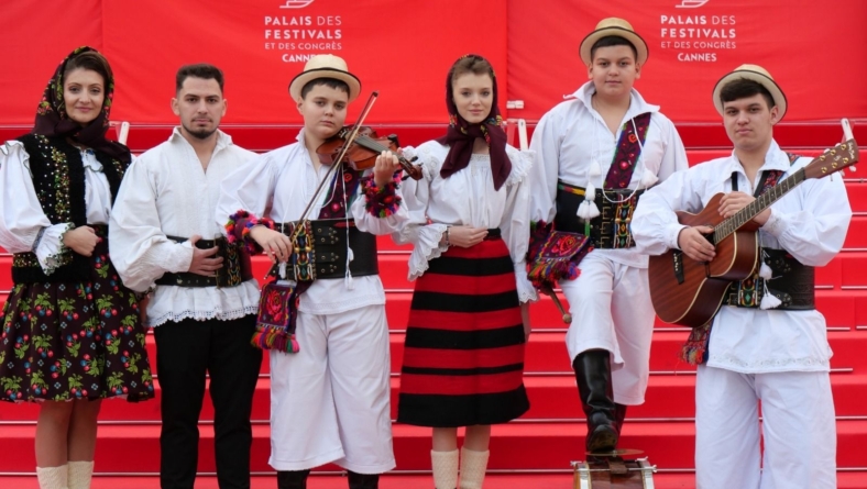 „Cine-o zis dorului dor” – spectacol folcloric la Nisa