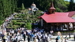 Izvorul Tămăduirii – hramul de primăvară al Mănăstirii Chiuzbaia