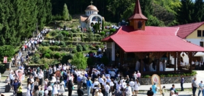 Izvorul Tămăduirii – hramul de primăvară al Mănăstirii Chiuzbaia