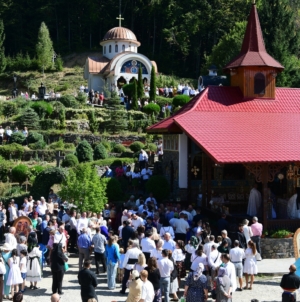 Izvorul Tămăduirii – hramul de primăvară al Mănăstirii Chiuzbaia