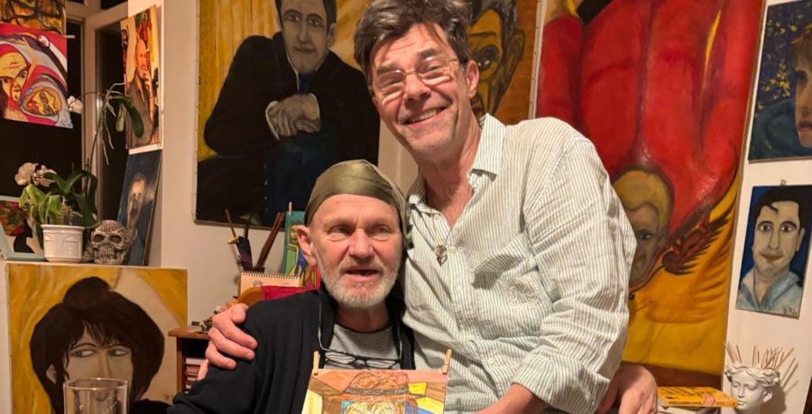 „Două lumi – o prietenie”: Expoziție semnată de artiștii Emilian Papi Roșculescu și Mátyás Zsolt-Imre, la Biblioteca Județeană Baia Mare
