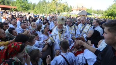 PS Iustin: „În mijlocul satelor noastre a ars tămâia pe Altarul cel Sfânt și la Altar au fost aduse ofrandele ca jertfă din osteneala și sudoarea muncii”