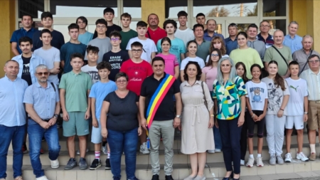 Liceul „Petru Rareș” Târgu Lăpuș găzduiește Tabăra județeană-concurs dedicată elevilor olimpici la matematică