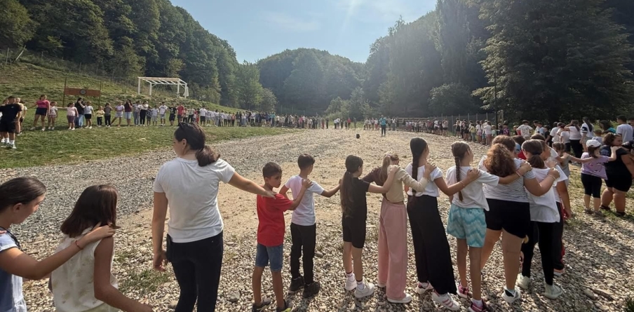 Școala de vară “Tinerii satelor de pe Someș” a reunit aproape 200 de participanți