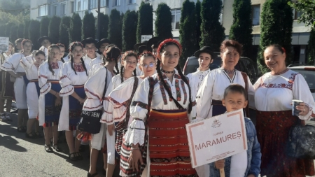 Ansamblul „Tradiții Lăpușene” al Casei de Cultură din Târgu Lăpuș a strălucit la Festivalul-Concuurs Internațional de Muzică și Dans pentru Copii „Moineşteanca”