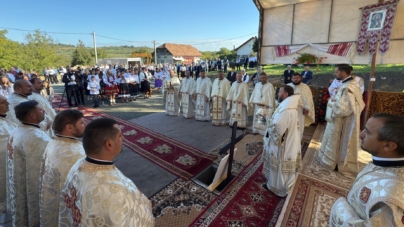 S-a pus piatra de temelie pentru noua biserică de zid din Ciolt