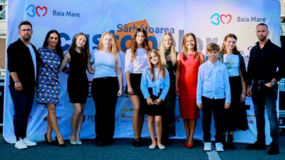 Elevii Clasei Canto Muzică Ușoară a Școlii Populare de Artă Baia Mare au strălucit pe scena Sărbătorii Castanelor