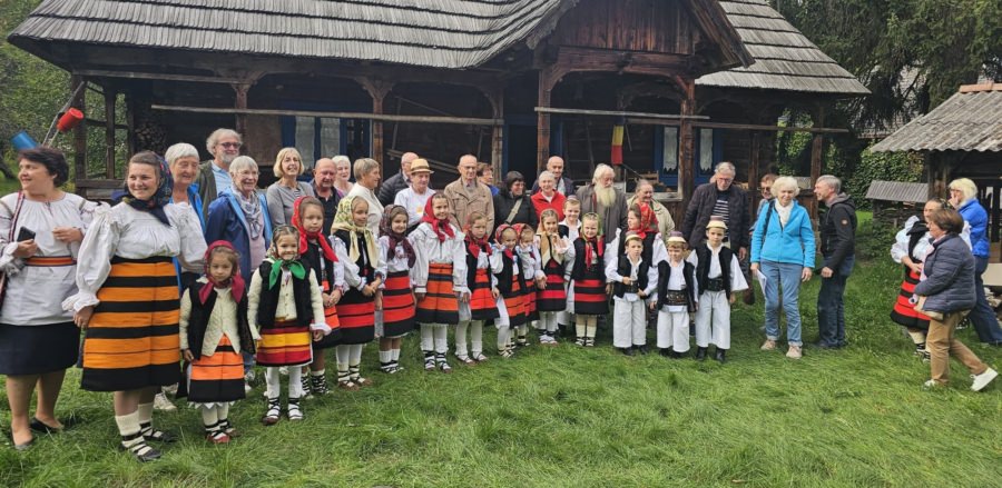 ,,Învață și du mai departe”: Simpozionul de la Călinești dedicat copiilor s-a bucurat de oaspeți din Belgia