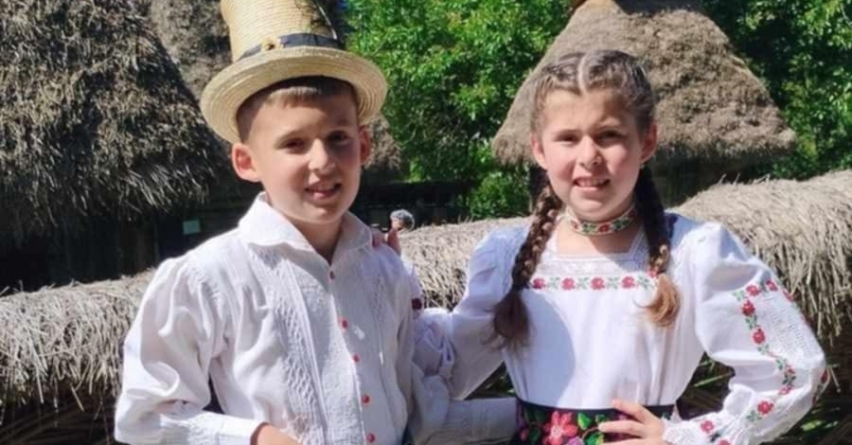 Mici, dar cu performanțe mari: Sofia și Matei Dragoș iubesc muzica și dansul popular, reușind să impresioneze publicul la fiecare apariție
