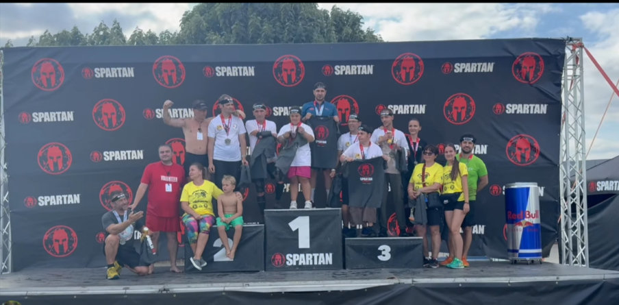 Supereroii cu dizabilități din Maramureș s-au descurcat grozav la competiția cu obstacole de la București