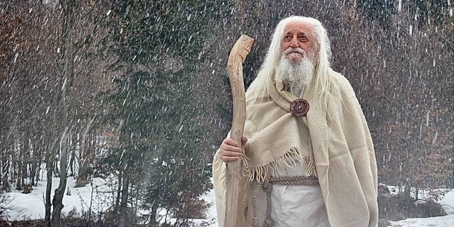 La doar câțiva pași de Baia Mare, într-un platou cinematografic unic, prind viață legendele dacice