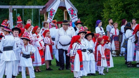 Comunitatea din Lăpuș sărbătorește Ziua Satului Românesc