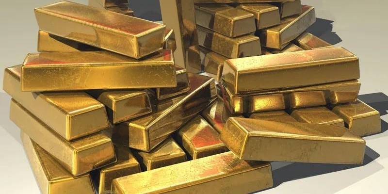 Prețul aurului atinge un nou record istoric și continuă să crească