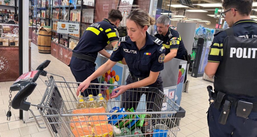 Polițiștii maramureșeni, în sprijinul persoanelor afectate de inundațiile din județul Suceava