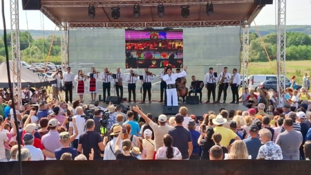 Mii de oameni au participat la „Târgul Cepelor” – festivalul emblematic al Țării Codrului