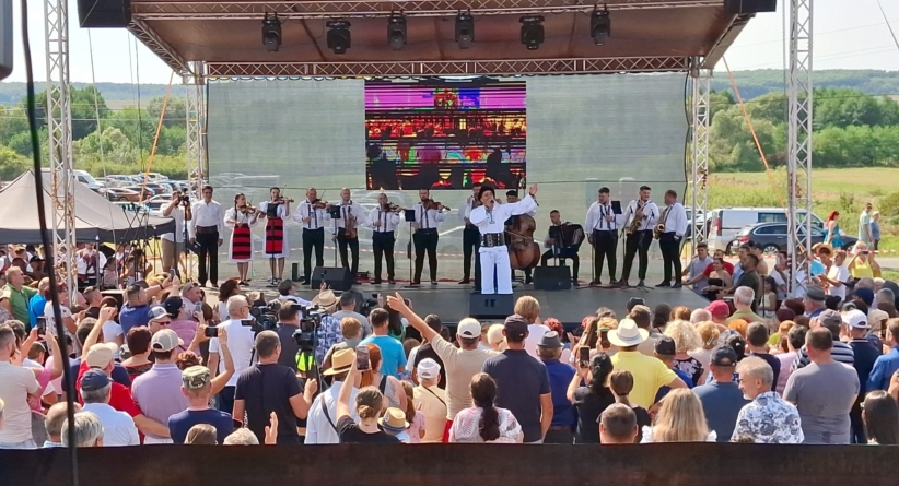 Mii de oameni au participat la „Târgul Cepelor” – festivalul emblematic al Țării Codrului