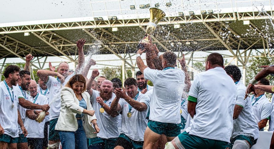 ”Zimbrii” vor prezenta publicului trofeul de campioni duminică, la meciul cu Steaua din Cupa României